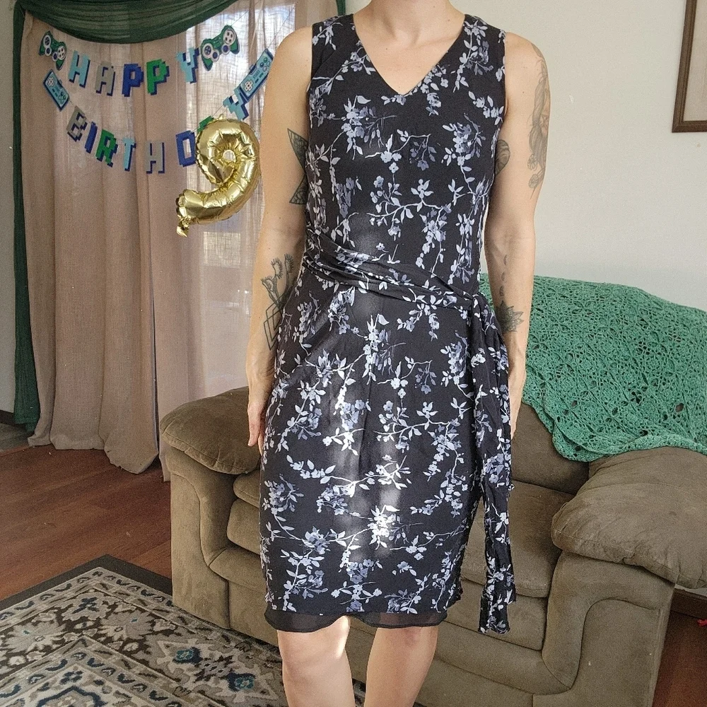 Vintage Casual Corner Silk Floral Sleeveless Knee Length Dress Size 6